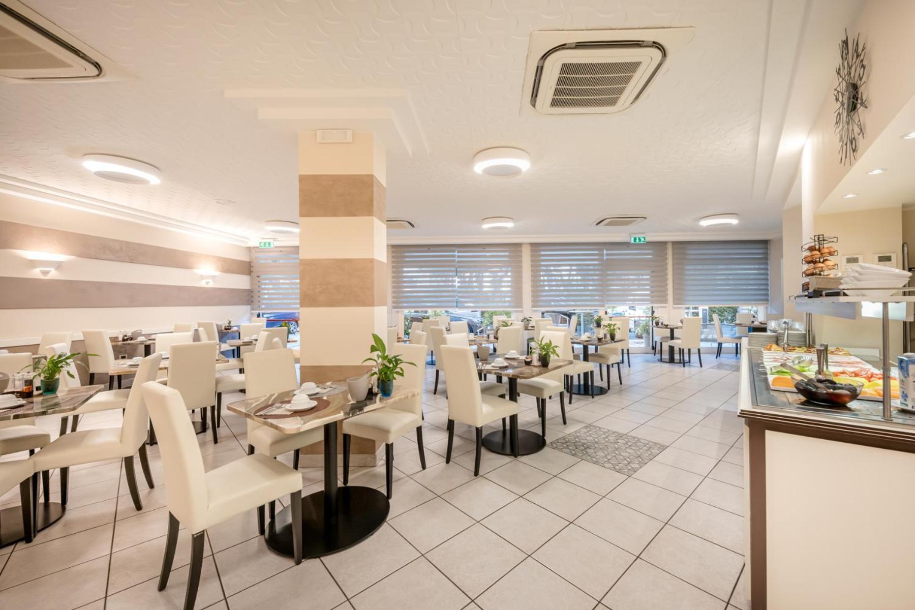 Hotel All'Orologio 3 Stelle Superior Caorle Kültér fotó