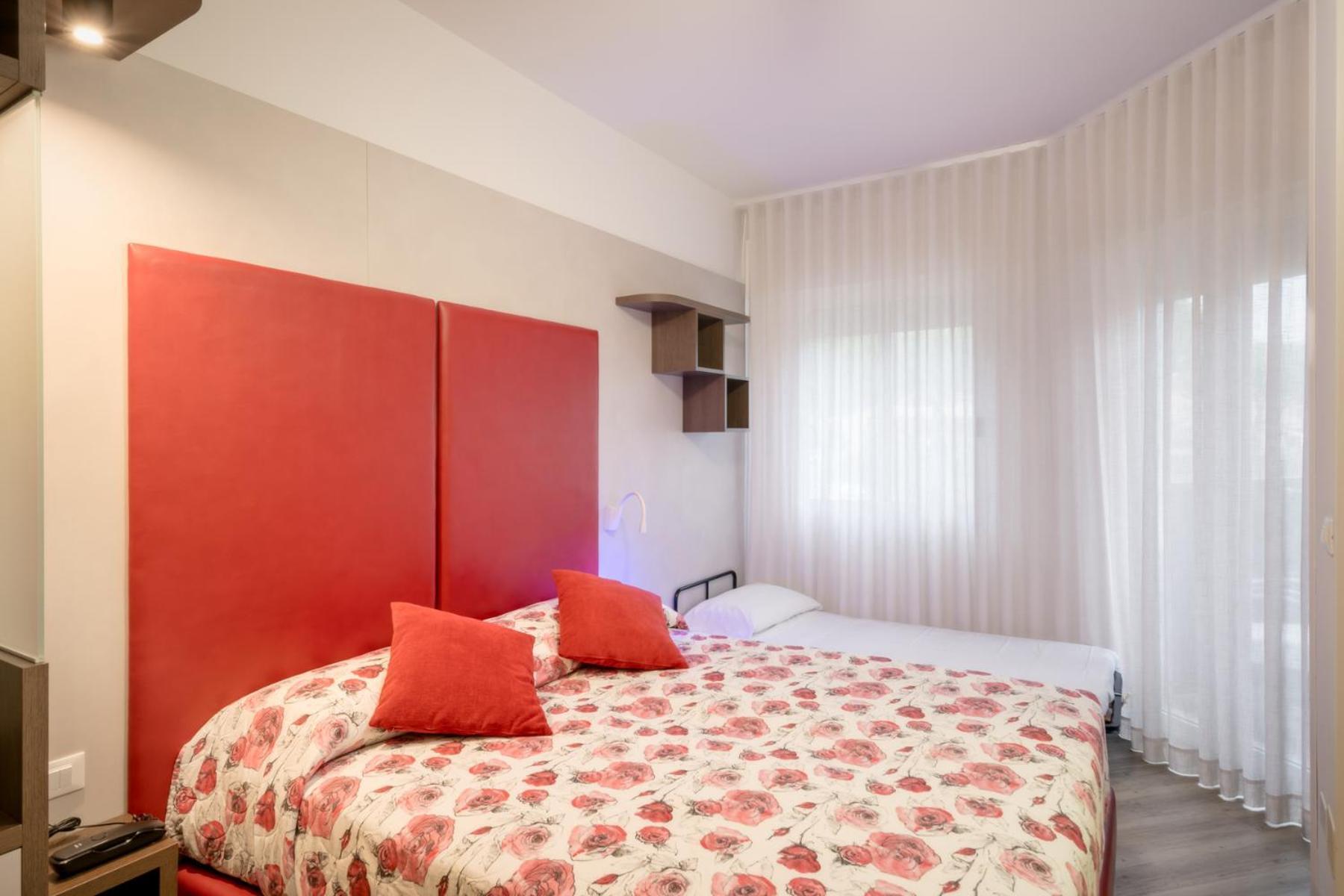Hotel All'Orologio 3 Stelle Superior Caorle Kültér fotó
